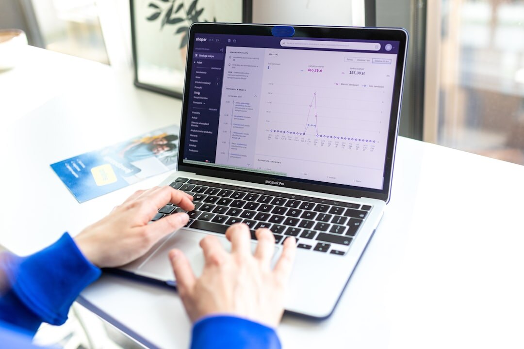 fast loading website on laptop